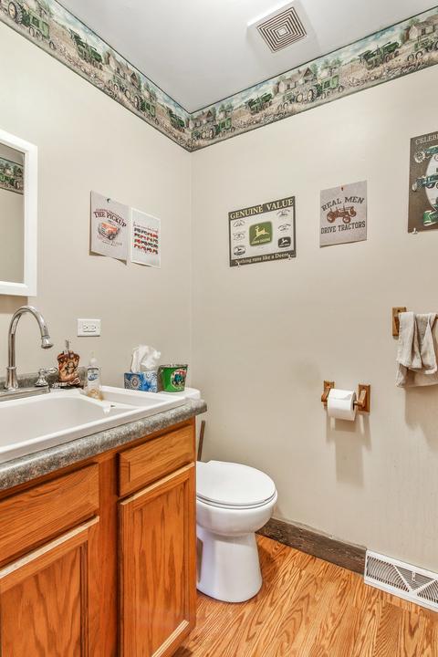 539 Hedge Rd, Compton, IL 61318 photo 10
