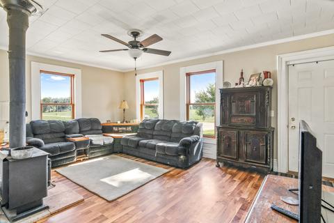 539 Hedge Rd, Compton, IL 61318 photo 4