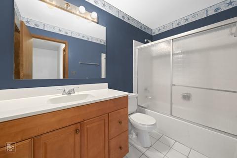 1901 Crescent Ln, Hoffman Estates, IL 60169 photo 7