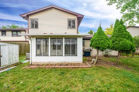 1901 Crescent Ln, Hoffman Estates, IL 60169 photo 11