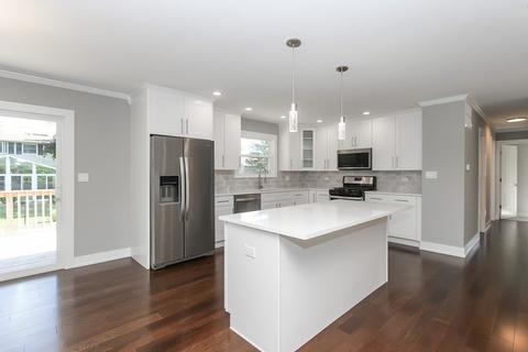 852 E Paddock Dr, Palatine, IL 60074 photo 3