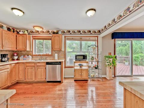 999 Split Rail Dr, Carol Stream, IL 60188 photo 8