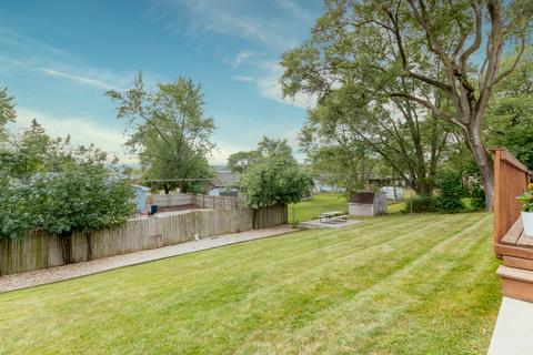 215 Bode Rd, Hoffman Estates, IL 60169 photo 19