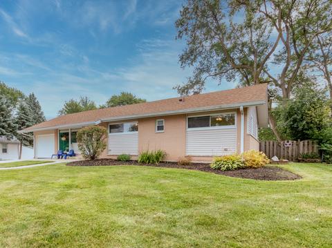 215 Bode Rd, Hoffman Estates, IL 60169 photo 2