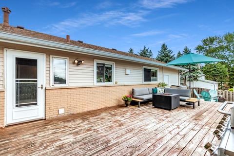 215 Bode Rd, Hoffman Estates, IL 60169 photo 17