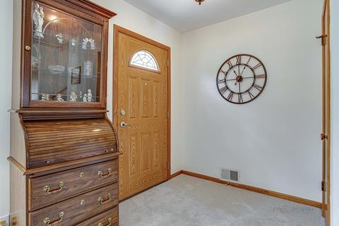 245 Hatlen Ave, Mount Prospect, IL 60056 photo 4