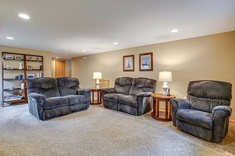 245 Hatlen Ave, Mount Prospect, IL 60056 photo 21