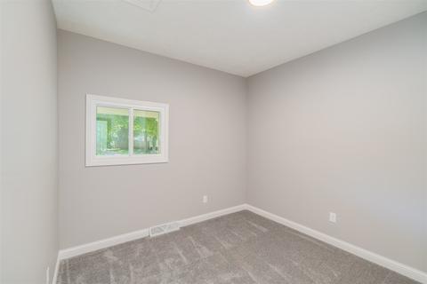 702 N Linden St, Normal, IL 61761 photo 16