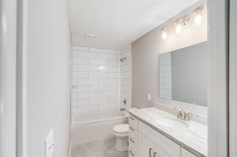 702 N Linden St, Normal, IL 61761 photo 19