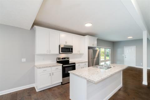 702 N Linden St, Normal, IL 61761 photo 10