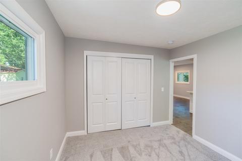 702 N Linden St, Normal, IL 61761 photo 17