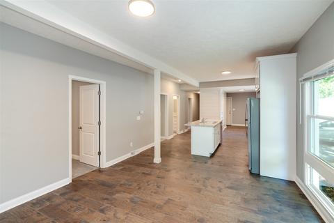 702 N Linden St, Normal, IL 61761 photo 14