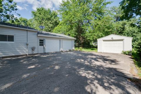 702 N Linden St, Normal, IL 61761 photo 25