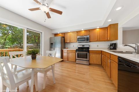 10108 Victor Pl, Algonquin, IL 60102 photo 2