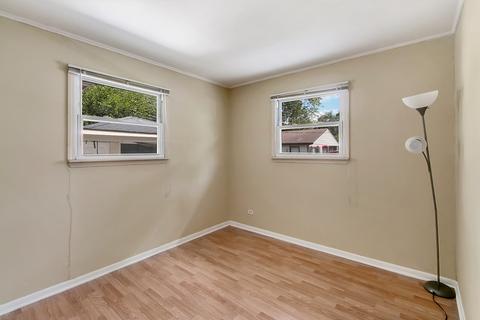 344 Marion Ct, Wheeling, IL 60090 photo 8