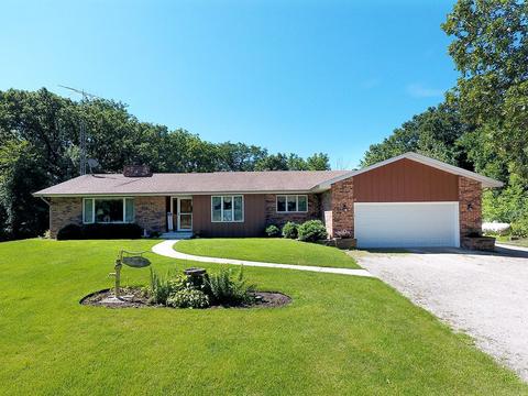 2068 Bell Rd, Minooka, IL 60447 photo 2