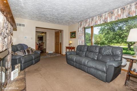 2068 Bell Rd, Minooka, IL 60447 photo 7