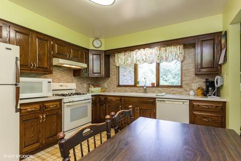 2068 Bell Rd, Minooka, IL 60447 photo 8