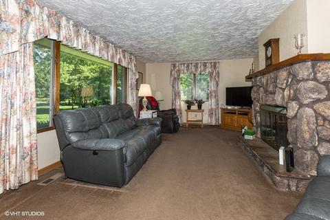 2068 Bell Rd, Minooka, IL 60447 photo 6