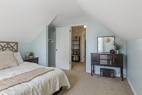 1542 Pitner Ave, Evanston, IL 60201 photo 16