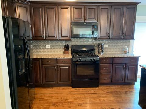 43 Circle Dr E, Montgomery, IL 60538 photo 6