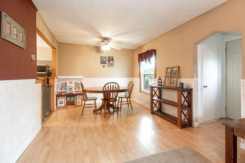 9135 S 77th Ave, Hickory Hills, IL 60457 photo 3