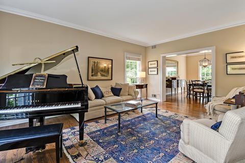 1816 Wakeman Ct, Wheaton, IL 60187 photo 2