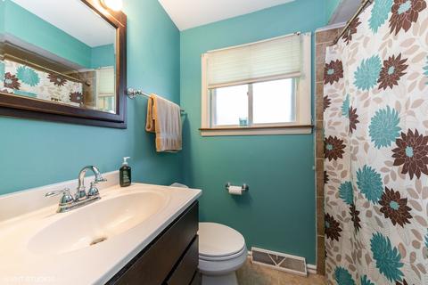 111 E Oak Glen Dr, Bartlett, IL 60103 photo 14