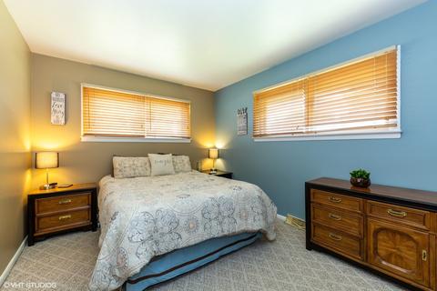 111 E Oak Glen Dr, Bartlett, IL 60103 photo 12