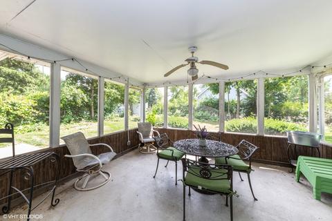 111 E Oak Glen Dr, Bartlett, IL 60103 photo 8