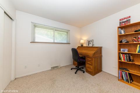 111 E Oak Glen Dr, Bartlett, IL 60103 photo 13
