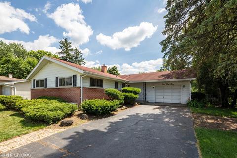 111 E Oak Glen Dr, Bartlett, IL 60103 photo 1