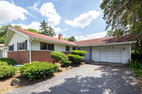 111 E Oak Glen Dr, Bartlett, IL 60103 photo 2