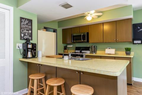 111 E Oak Glen Dr, Bartlett, IL 60103 photo 7