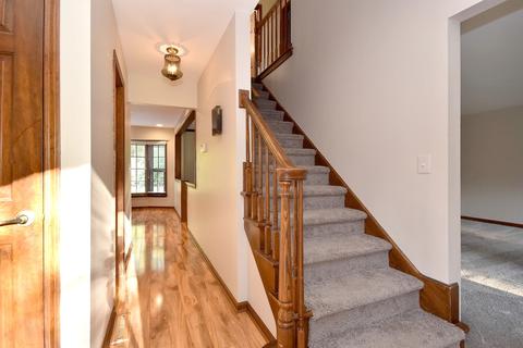 212 King Arthur Ct, Elgin, IL 60120 photo 3