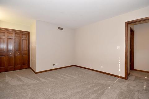 212 King Arthur Ct, Elgin, IL 60120 photo 17