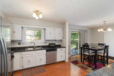 310 Browne Ct, Normal, IL 61761 photo 5