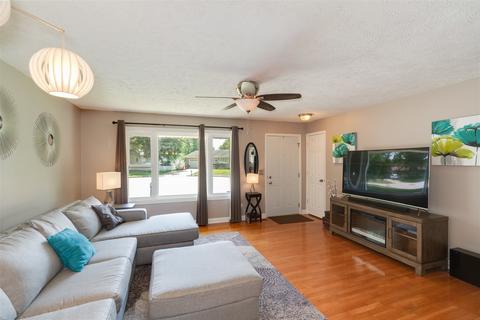 310 Browne Ct, Normal, IL 61761 photo 13