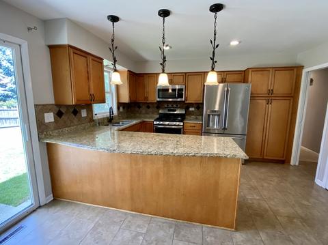13 Lockman Cir, Elgin, IL 60123 photo 8