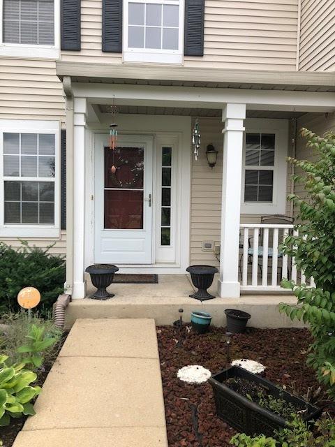 2047 Stephen St, Aurora, IL 60502 photo 2