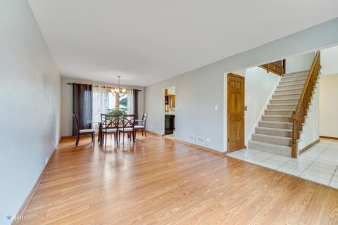 841 Kent Cir, Bartlett, IL 60103 photo 9