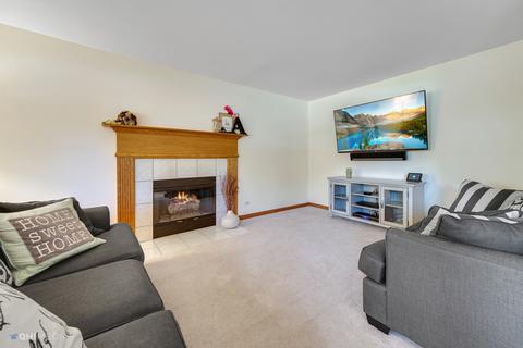841 Kent Cir, Bartlett, IL 60103 photo 6