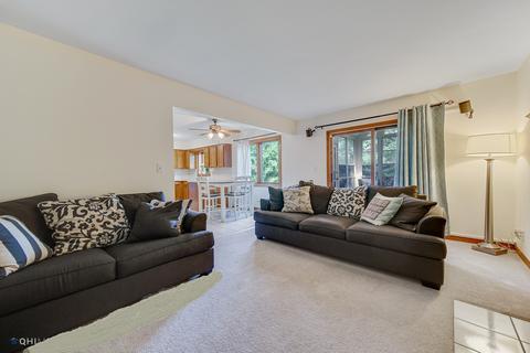 841 Kent Cir, Bartlett, IL 60103 photo 7