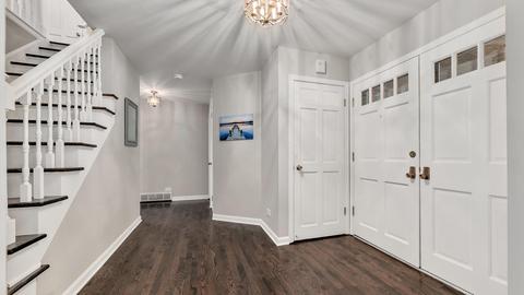 1597 Gamon Rd, Wheaton, IL 60189 photo 4