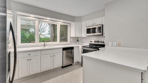1597 Gamon Rd, Wheaton, IL 60189 photo 11