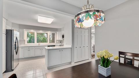 1597 Gamon Rd, Wheaton, IL 60189 photo 10
