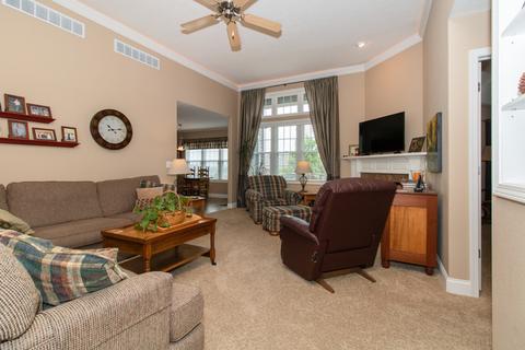 1404 Kickapoo Creek Rd, Bloomington, IL 61705 photo 3