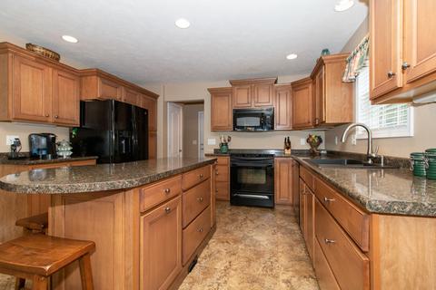 1404 Kickapoo Creek Rd, Bloomington, IL 61705 photo 13