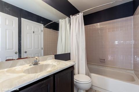1049 Devonshire Ave, Naperville, IL 60540 photo 7