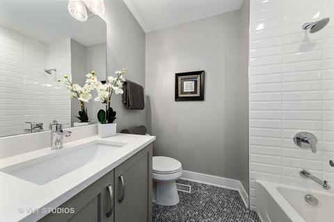241 E 33rd Blvd, Chicago, IL 60616 photo 21